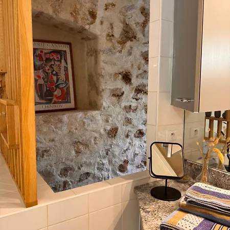 Holiday home L'elegante - Maison De Avec Bains A Remous - Parking Inclus Saint-Paul-de-Vence